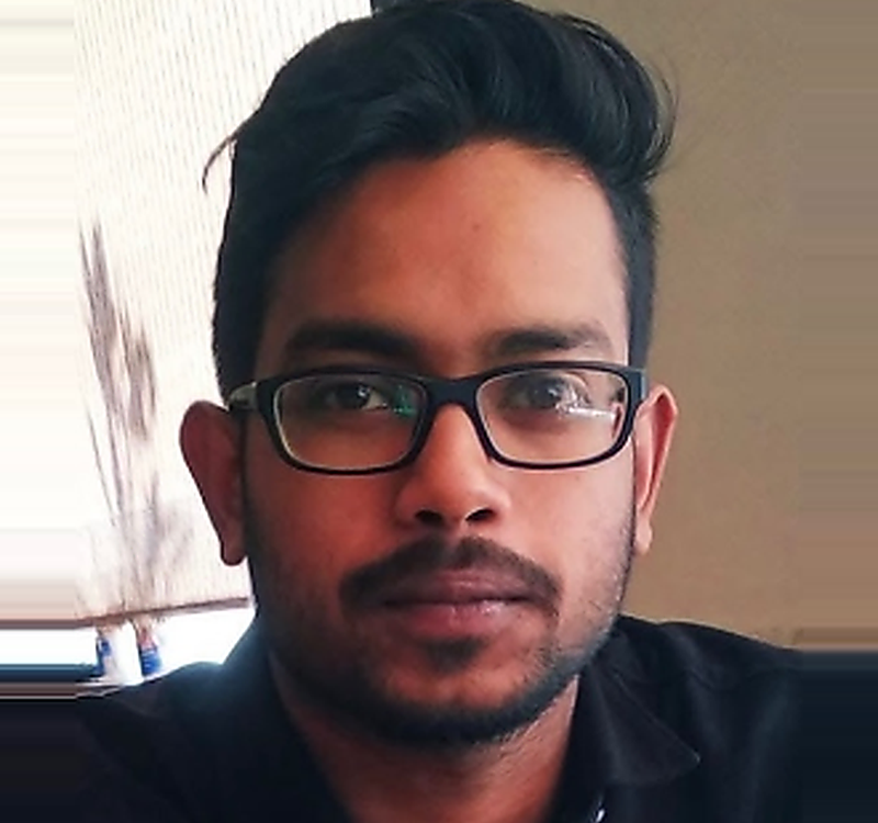 Portrait_glasses_1x1_800